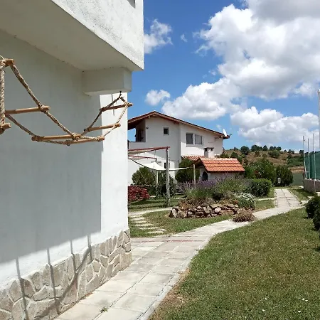 клуб #дворът Theyardclub Guest house *
