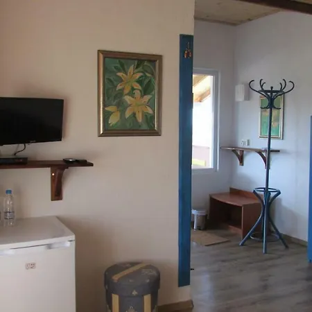 Guest house клуб #дворът Theyardclub *
