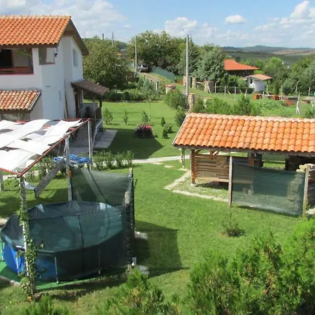 клуб #дворът Theyardclub Guest house *