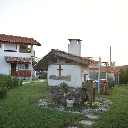 Guest house клуб #дворът Theyardclub