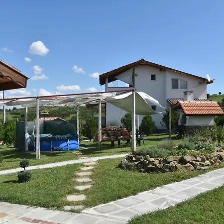 клуб #дворът Theyardclub Guest house *